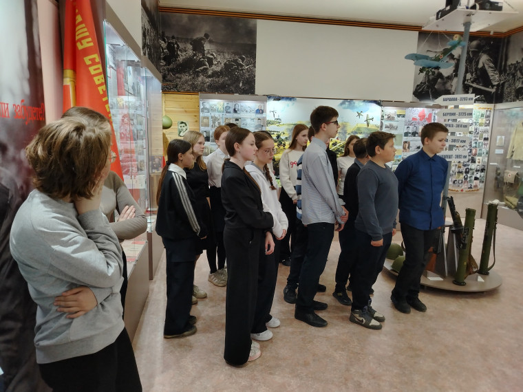 В ЗАЛЕ ВОИНСКОЙ СЛАВЫ.